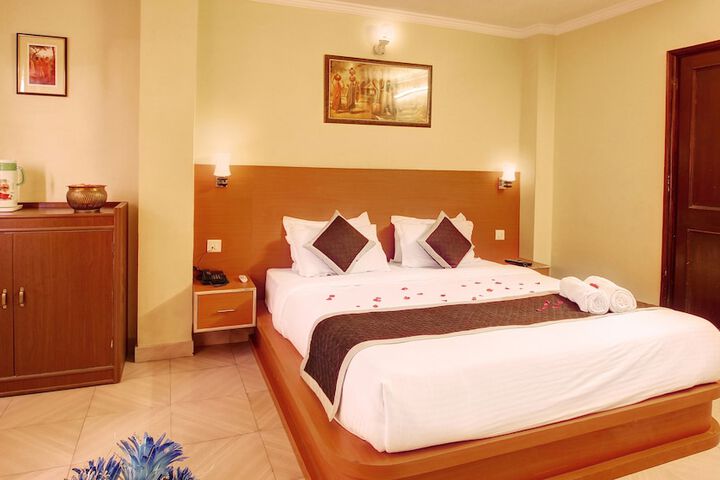 Room 7 of 37