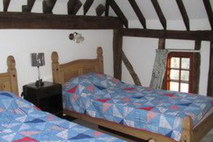 Room 4 of 7