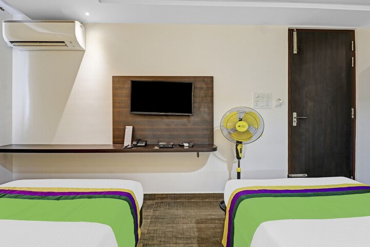 Room 12 of 31