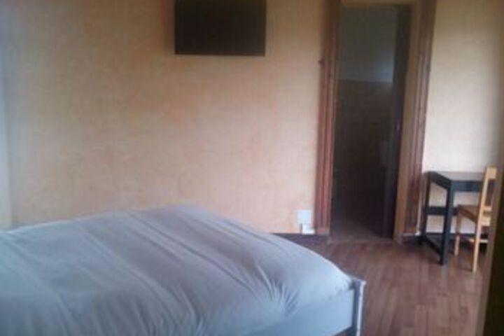 Room 14 of 25