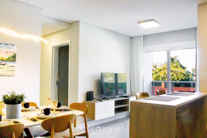 Apto moderno com piscina e churrasqueira CRR201