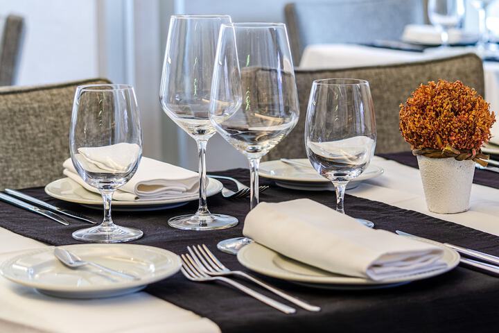 Dining 78 of 143