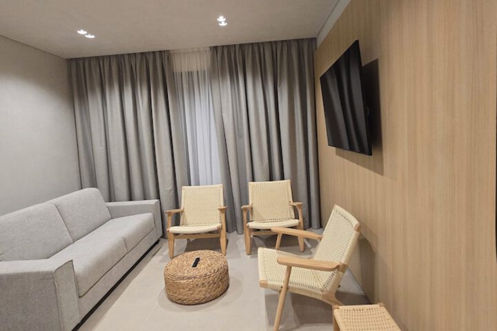 Room 44 of 91