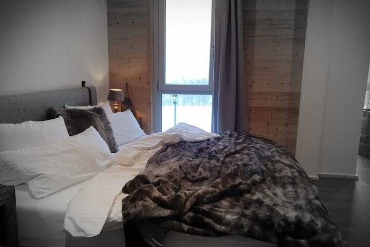 Room 2 of 131