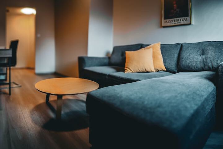 Room 8 of 28