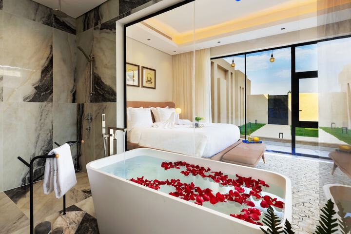 Room 18 of 34