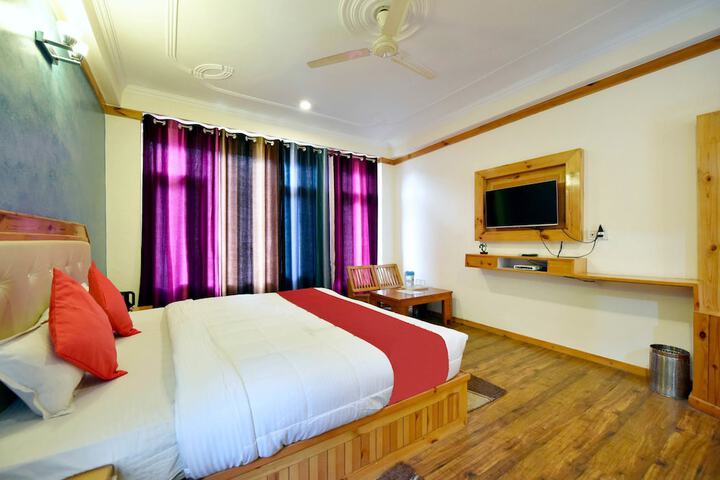 Room 6 of 31