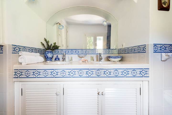 Bathroom Interior Photo