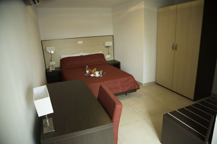 Room 6 of 21