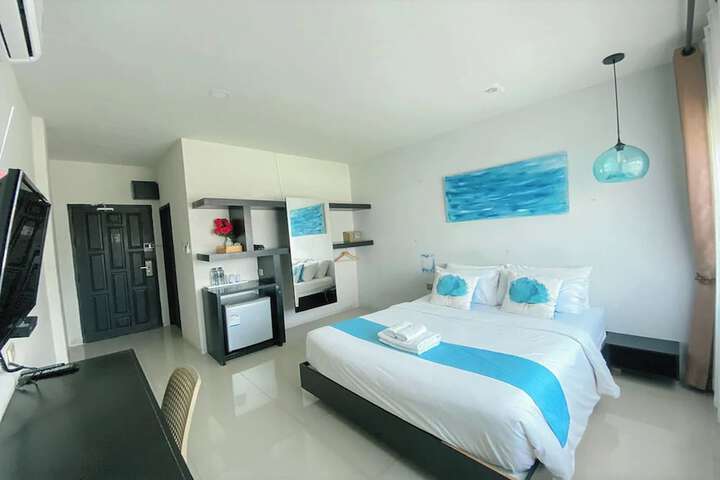 Room 16 of 43