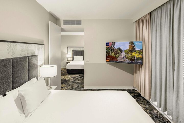 Room 117 of 163