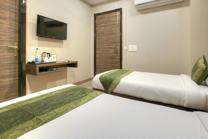 Room 16 of 46