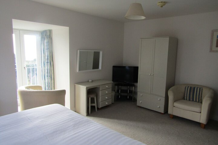 Room 16 of 63