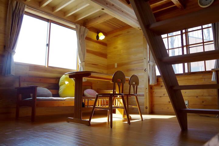 Room 4 of 23