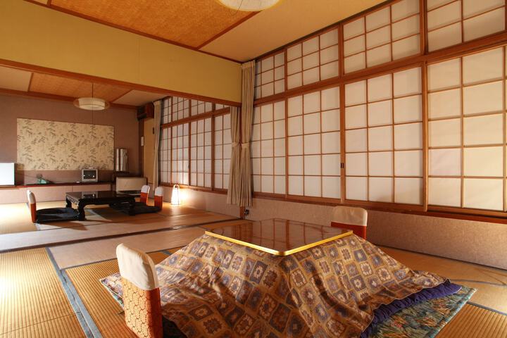 Room 6 of 45