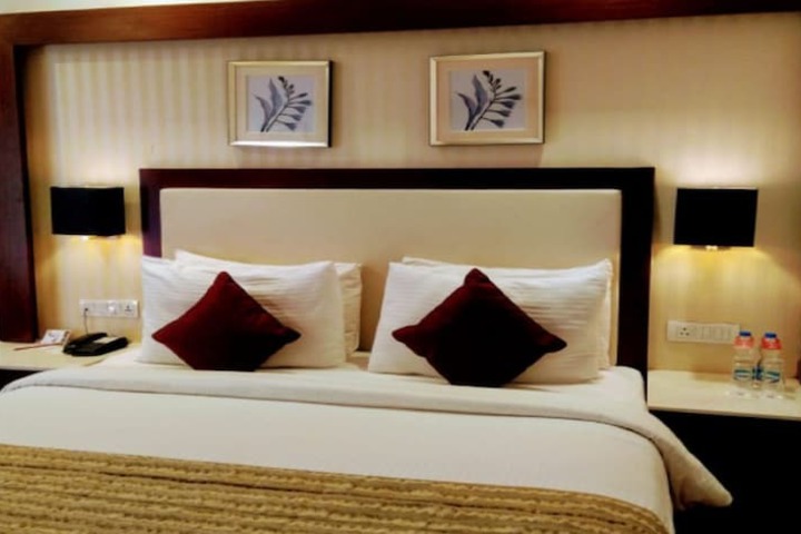 Room 3 of 28