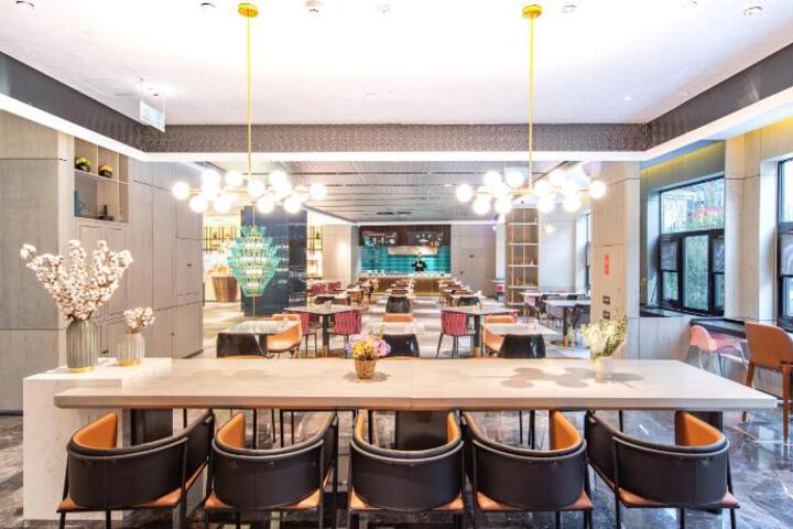 Atour S Hotel Qingdao Wusi Plaza Badaguan