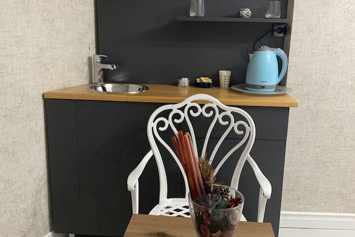 Room 8 of 29