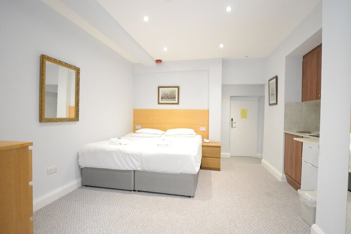 Room 138 of 371