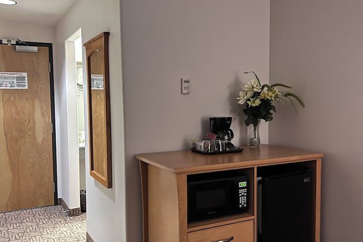 Room 13 of 69