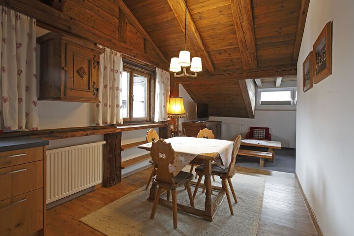 Room 3 of 41