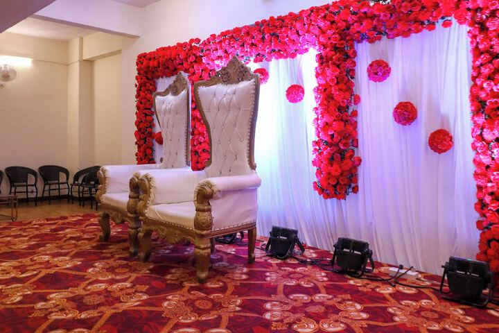 Ballroom/Hall 87 of 102