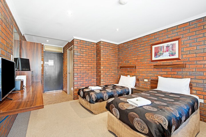 Room 7 of 58