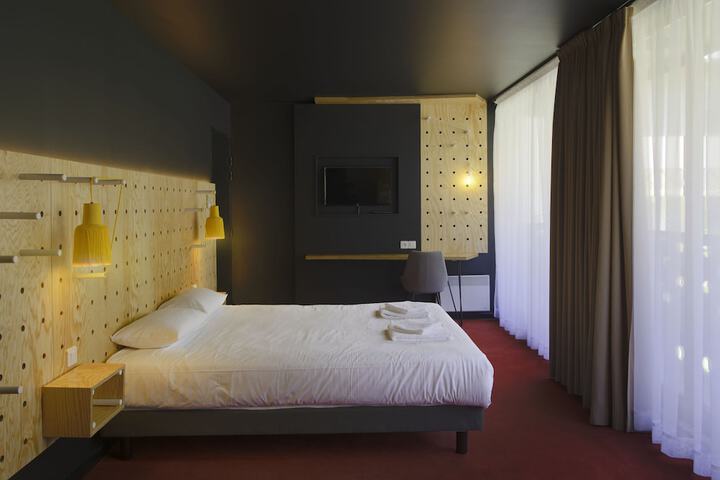 Room 15 of 91