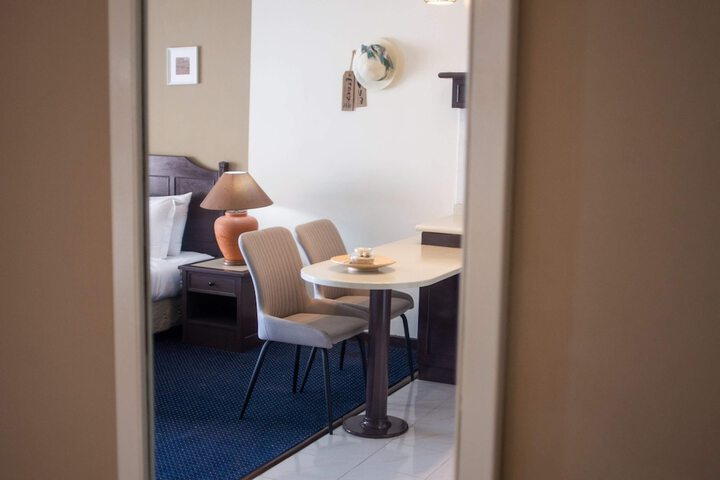Room 298 of 650