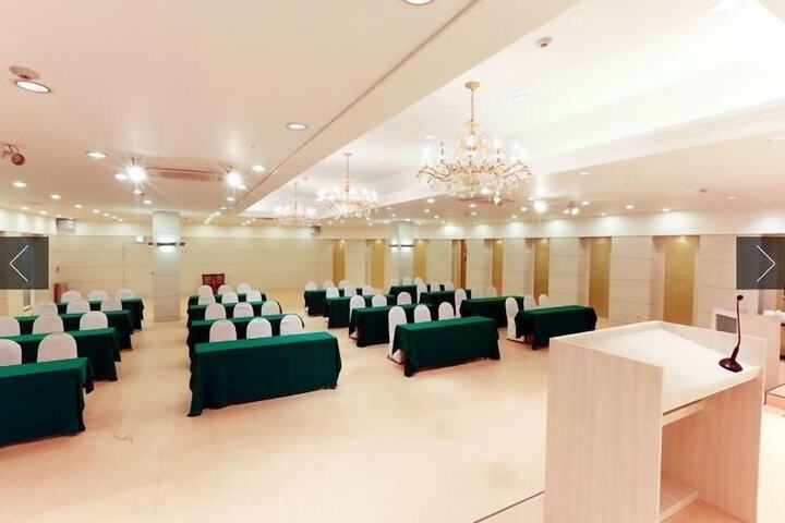 Dining Photos