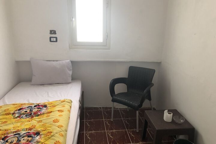 Room 14 of 29
