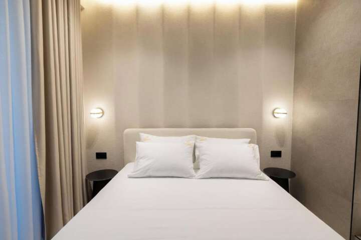 Room 10 of 47