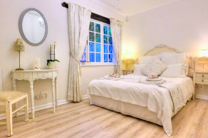 Room 4 of 53