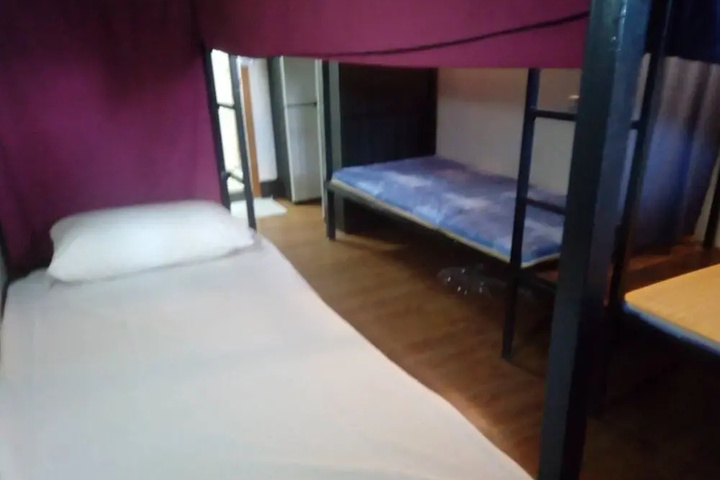 Room 3 of 15