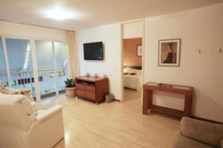 Room 14 of 18