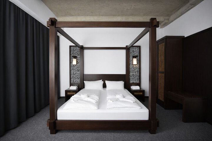Room 26 of 59