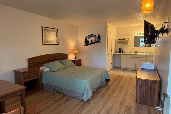 Room 9 of 29