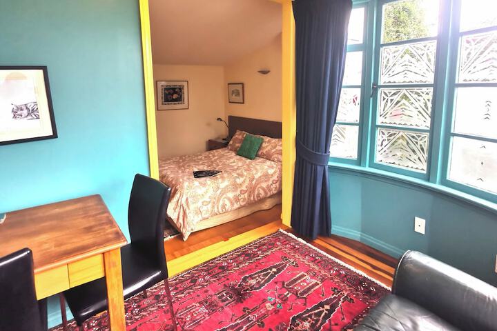 Room 25 of 80