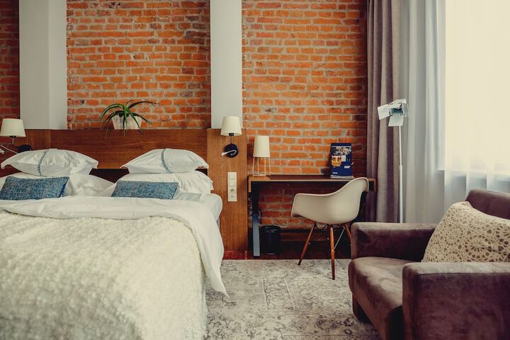 Room 18 of 46
