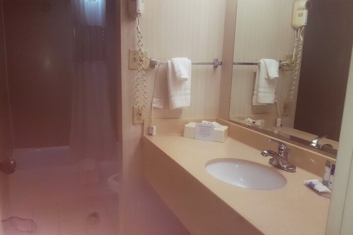 Room 17 of 27