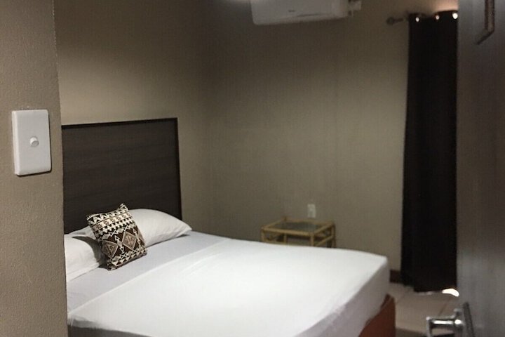 Room 12 of 37