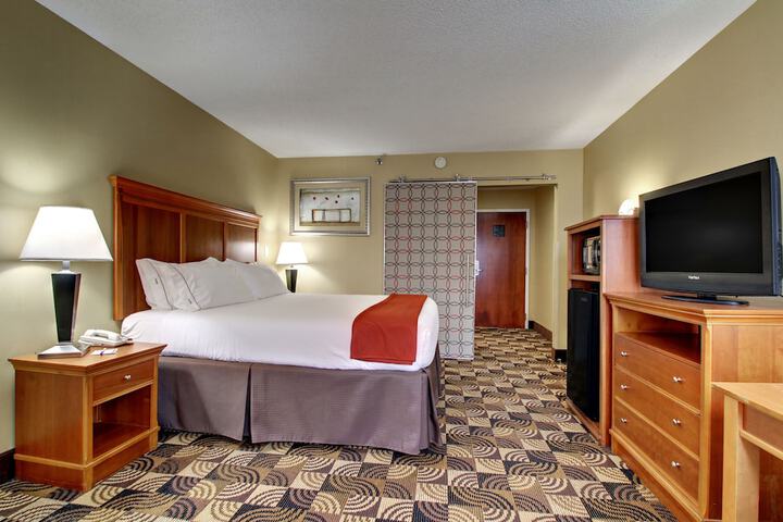 Standard | King Bed (15 of 28)