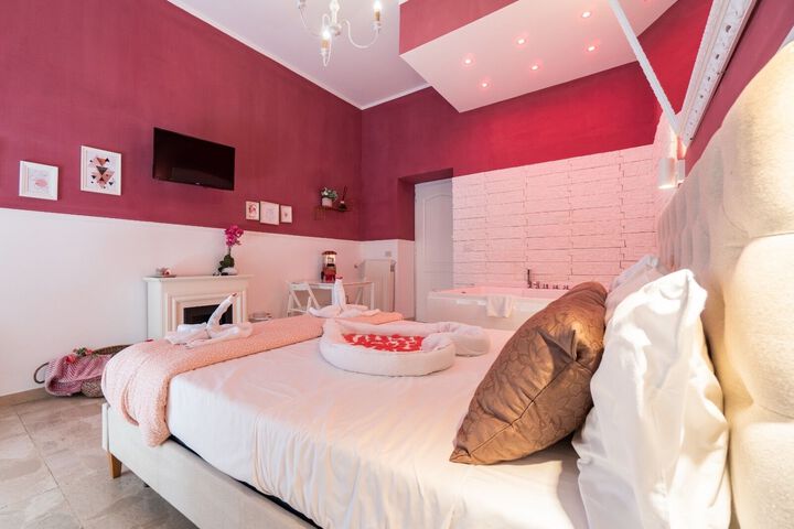 Room 25 of 28