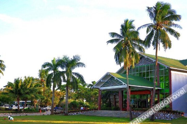 Sun Island Holiday Hotel