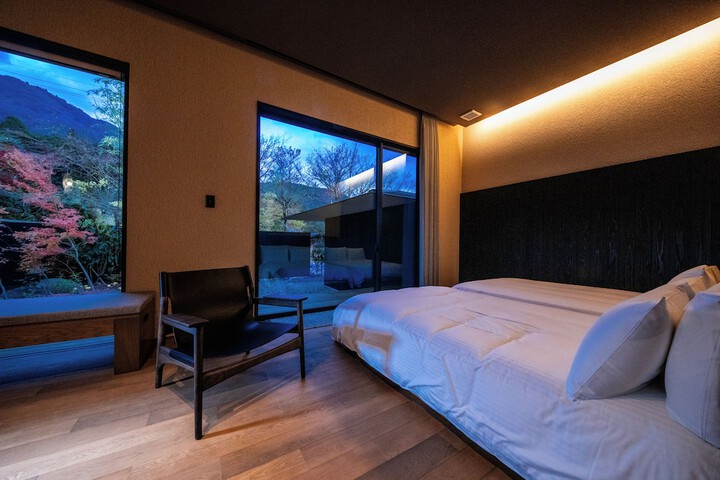 Room 30 of 99