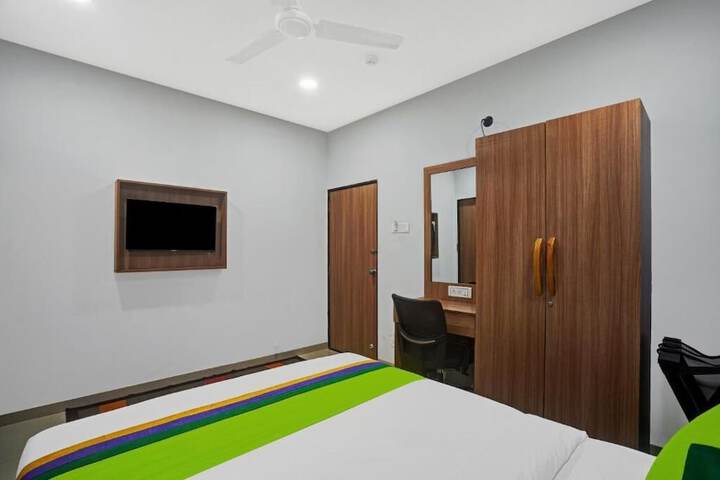 Room 4 of 29