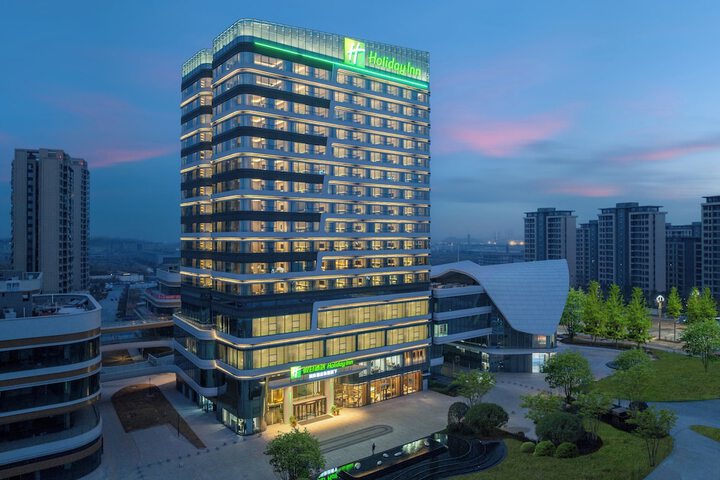 Hotel 64 of 67