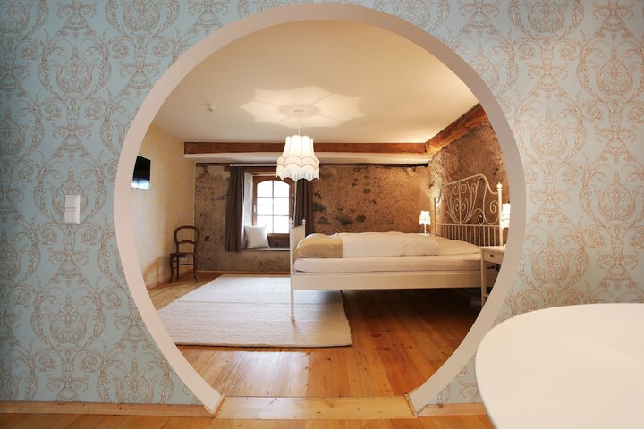Room 19 of 70