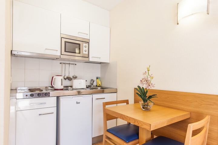 Private kitchenette