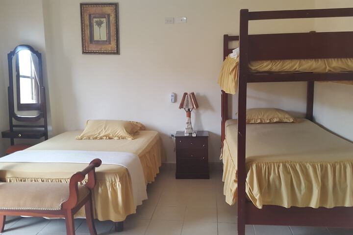 Room 18 of 48